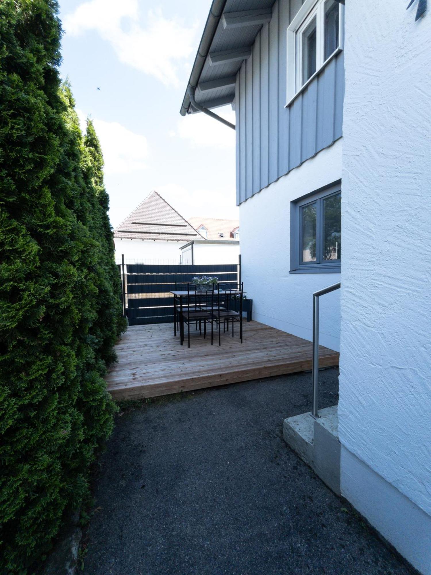 Fewo-Lavees Moderne Zentrale Fewo Nahe Omv Wacker Kliniken Burg -Eigener Eingang-Schluesselloser Check In Burghausen Eksteriør billede